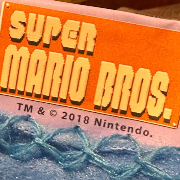 Súper Mario Bros Blanket - Picture 1 of 7